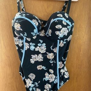 One piece bathing suit